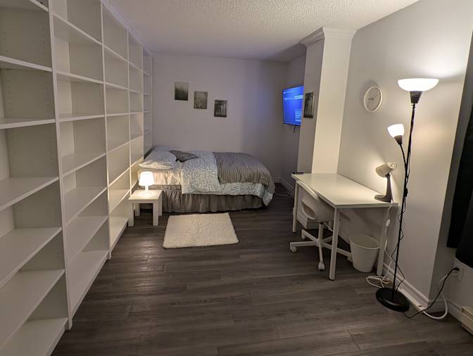 Serdar's room