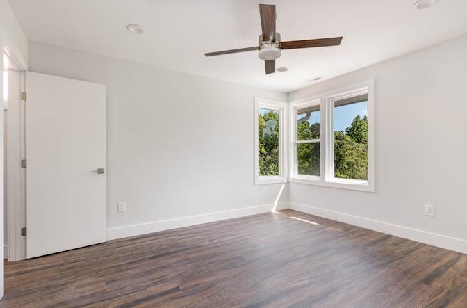 Alcove Rooms's room