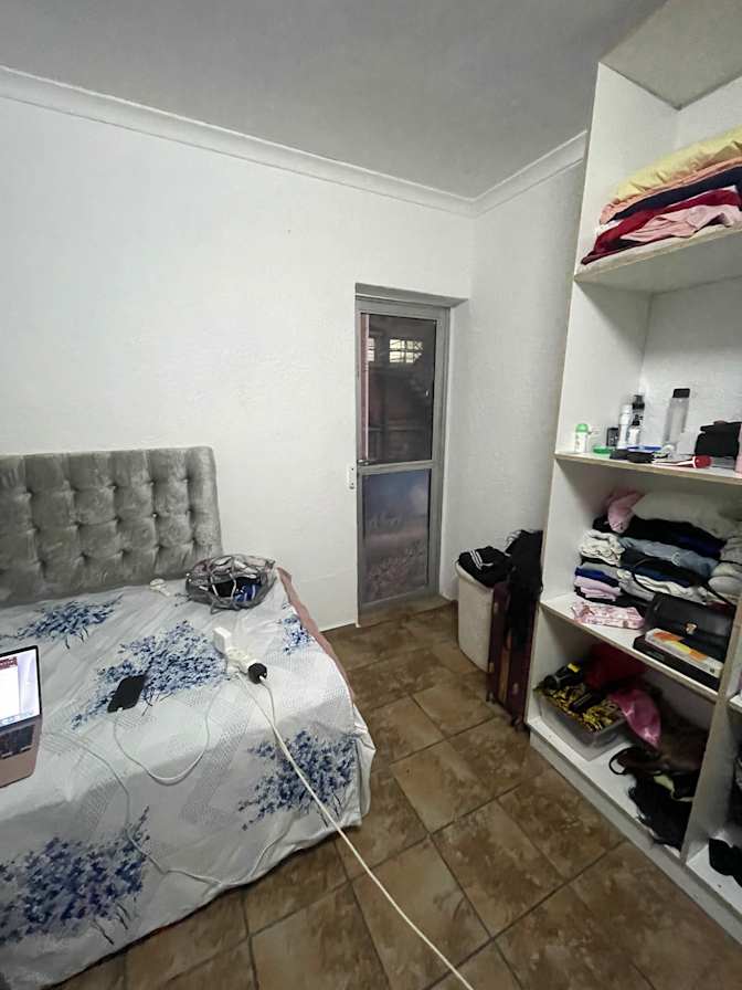 Lisa's room
