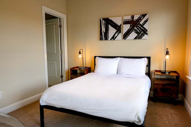 Alcove Rooms's room