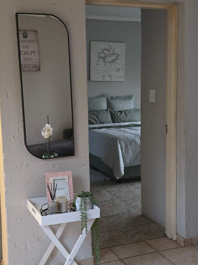 Michelle Modise's room