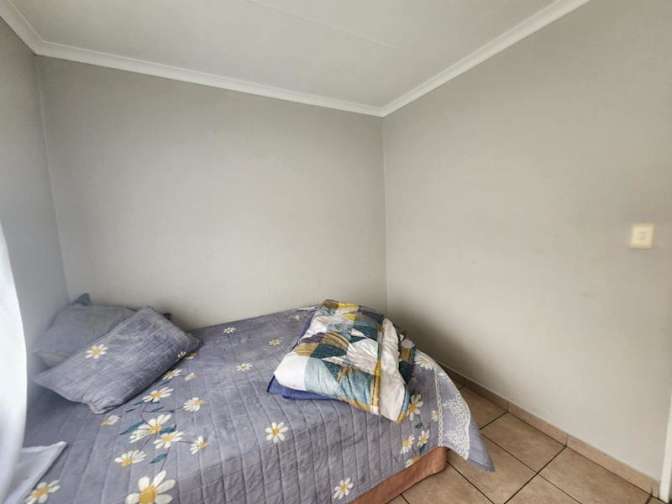 Nontobeko's room