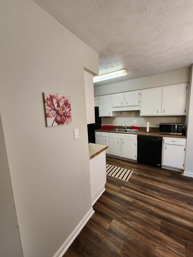 CL&C Property Management and Consulting's room