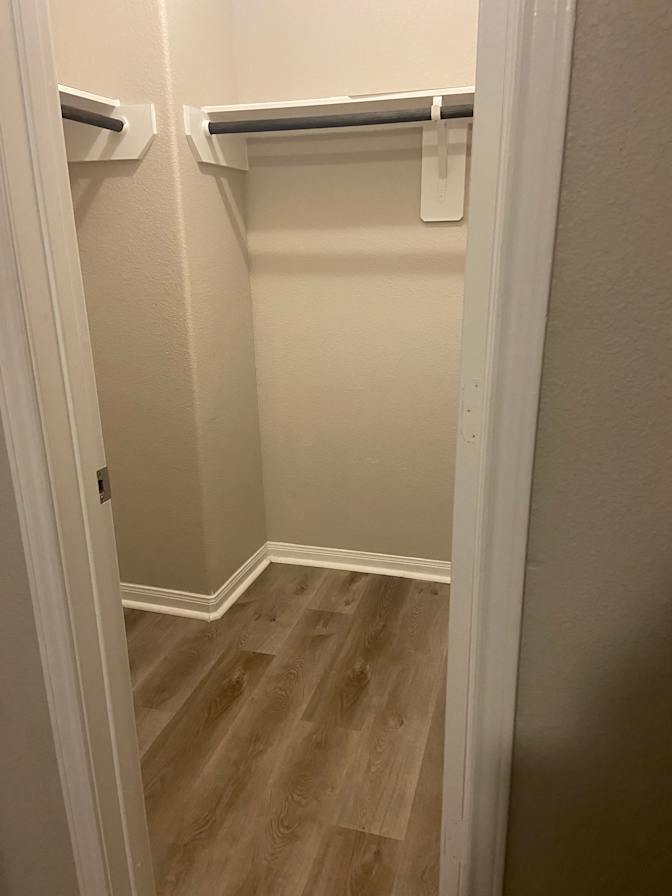 Janell Edwards's room