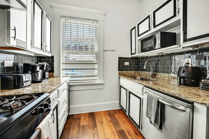 CL&C Property Management and Consulting's room