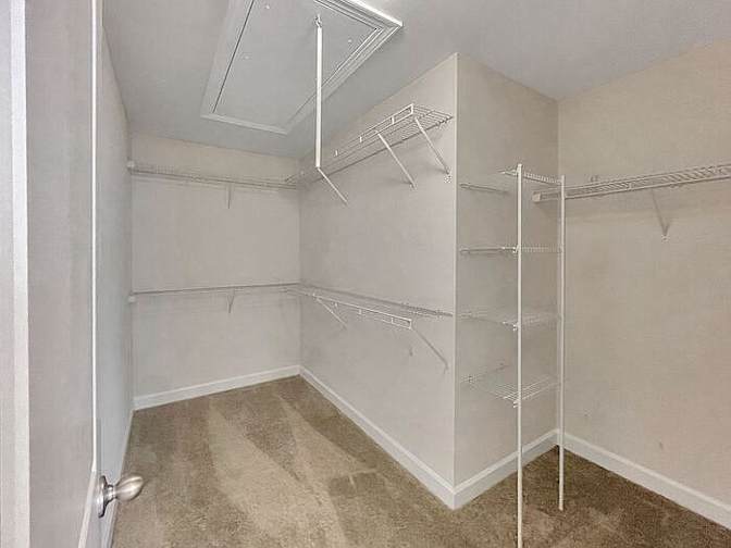 Alcove Rooms's room