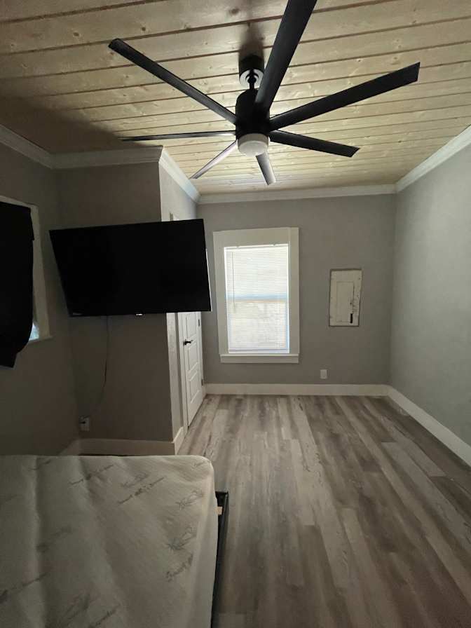 Armando's room
