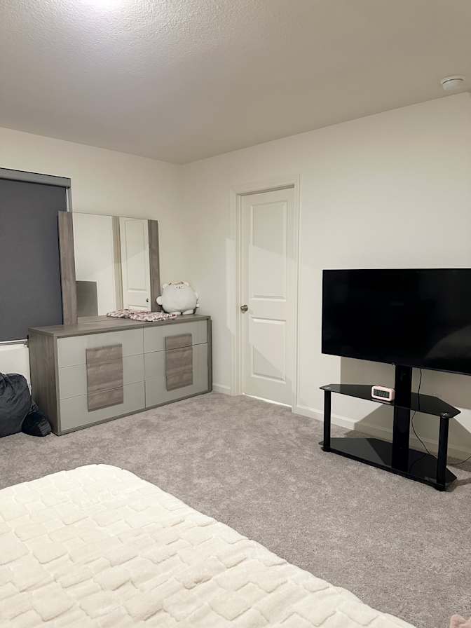 Annie's room