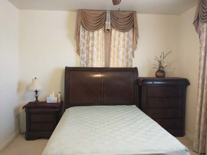 Room For Rent's room