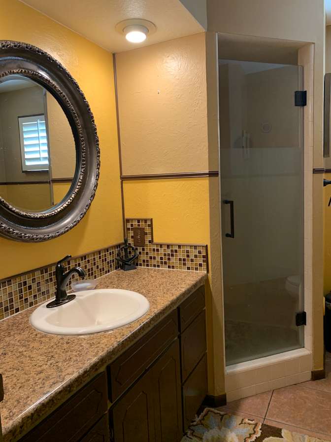 Luis's room