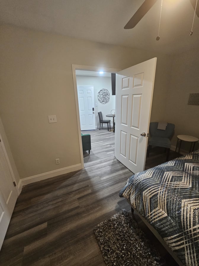 CL&C Property Management and Consulting's room