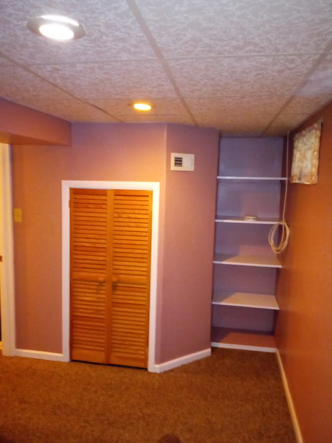 Thomas's room