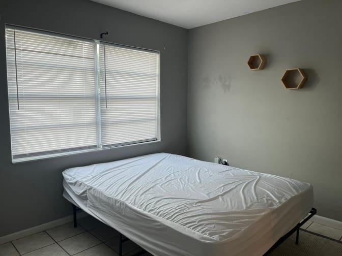 Nicollas's room