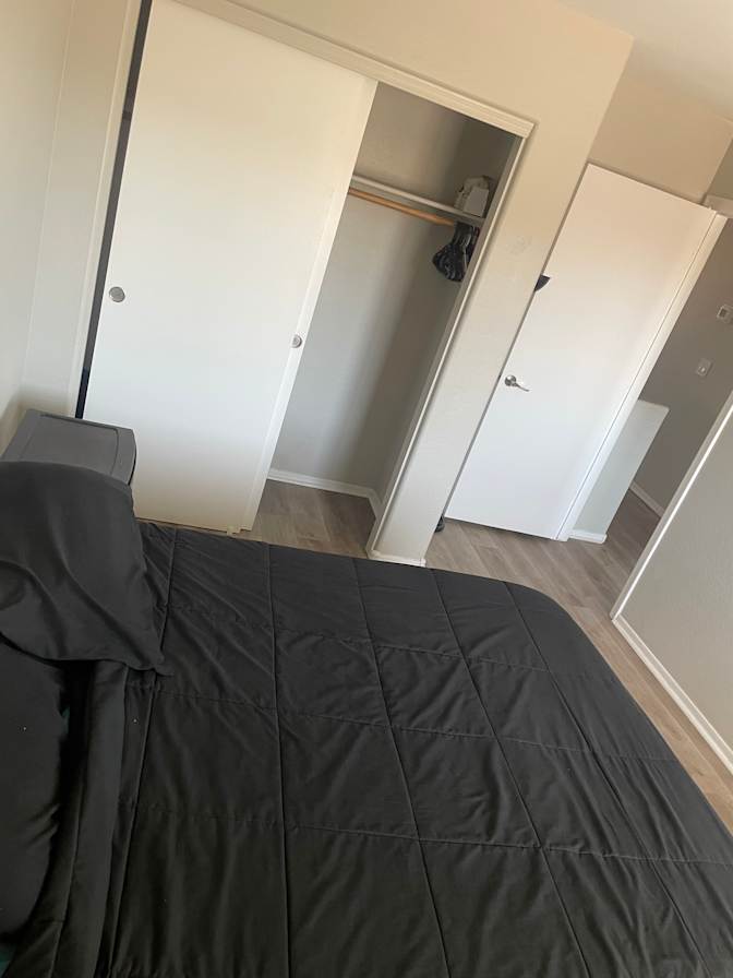 Lia Homes's room