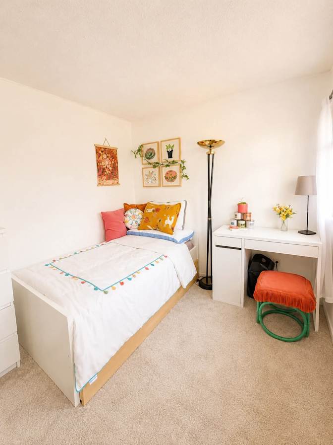 Tom's room