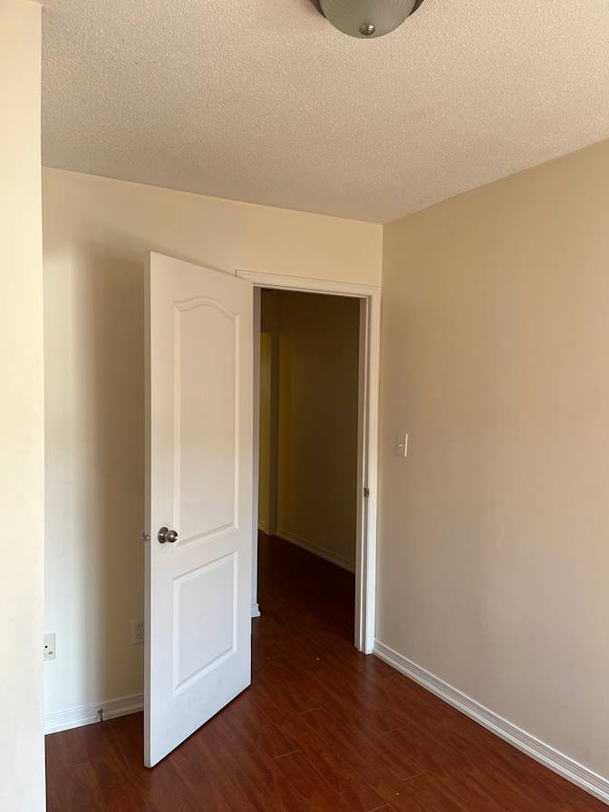 Henry Nguyen's room