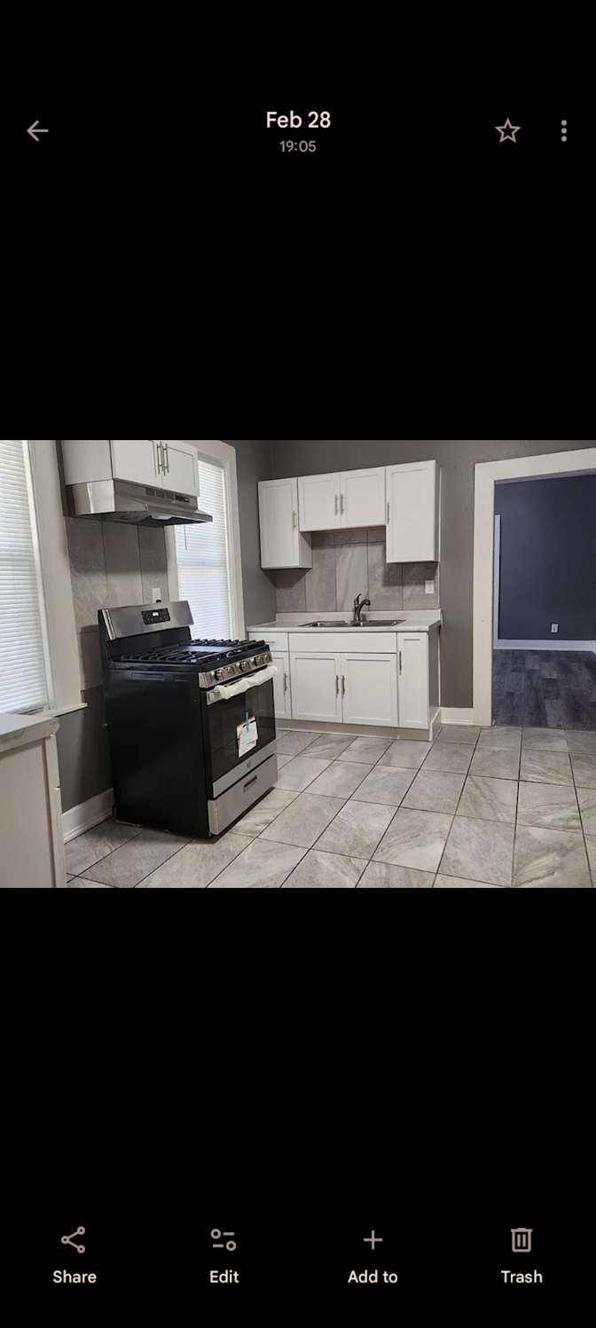 Victoria's room