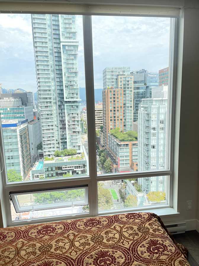 Lee's room