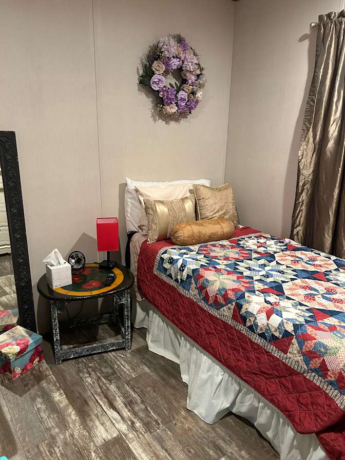 Cindy's room