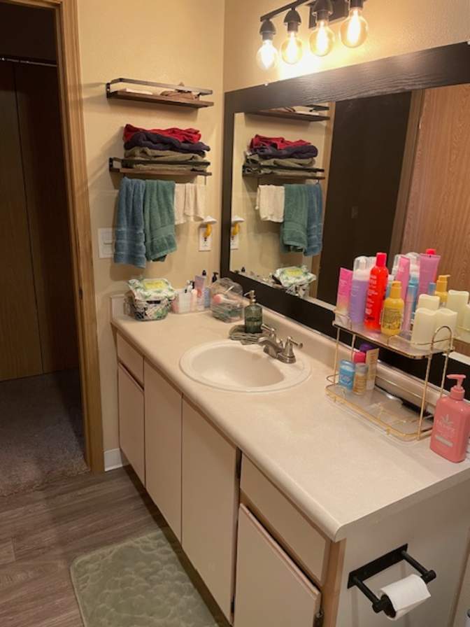 Alyssa M's room