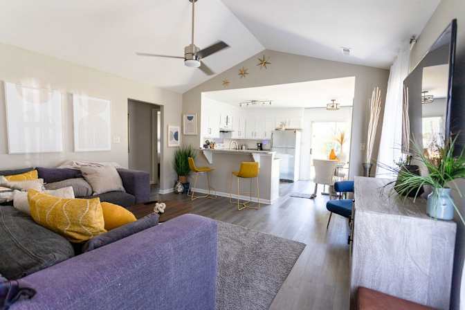 Alcove Rooms's room