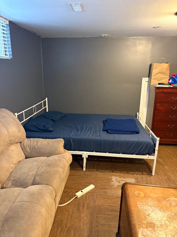 Holly Mills's room
