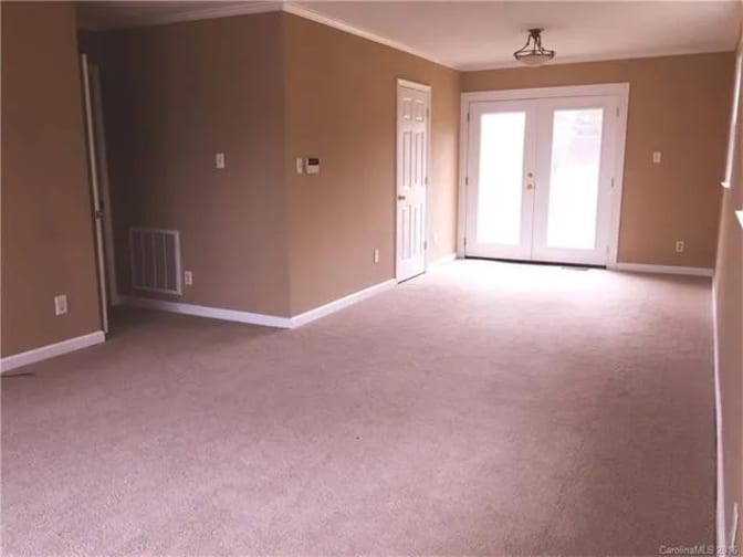 Alcove Rooms's room
