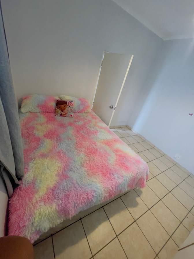 Lisa's room