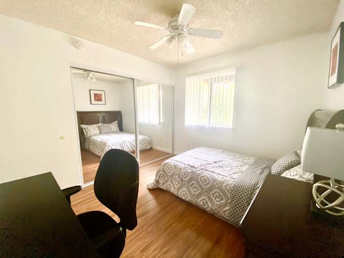 Ric's room