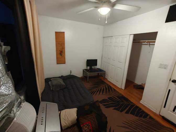 Hans's room