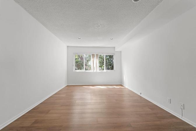 Alexander Guan's room
