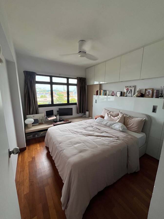 Lloyd T's room