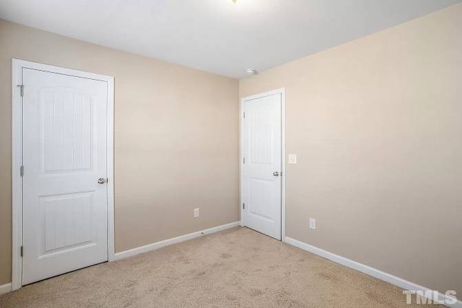 Alcove Rooms's room