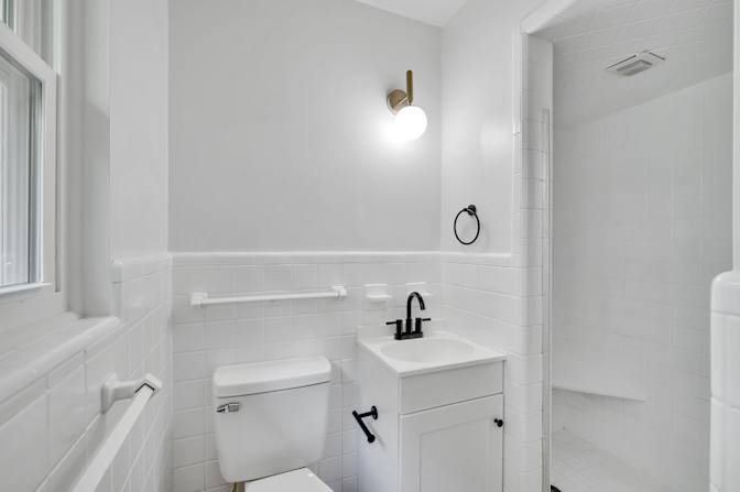 lifedoorrentals's room