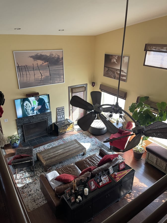 Dan's room