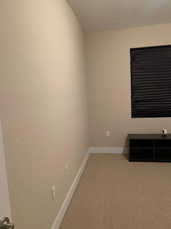 jahlela box's room