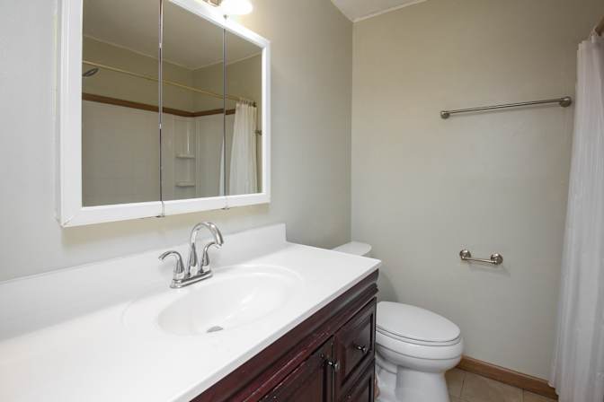 lifedoorrentals's room