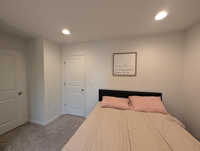 Alcove Rooms's room