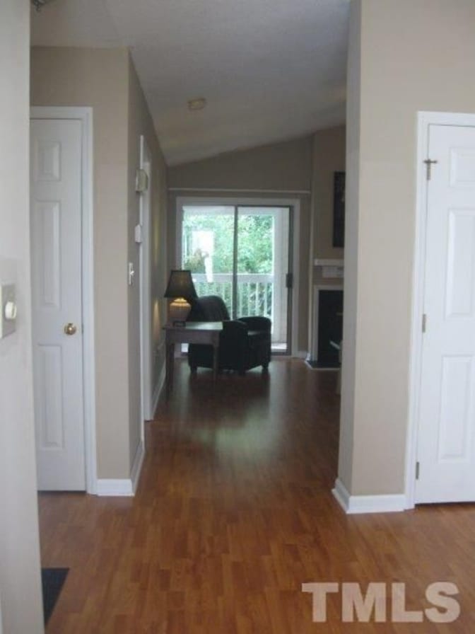 Alcove Rooms's room