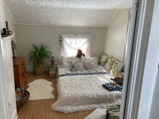 Faith's room