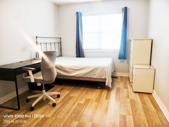 Linda's room