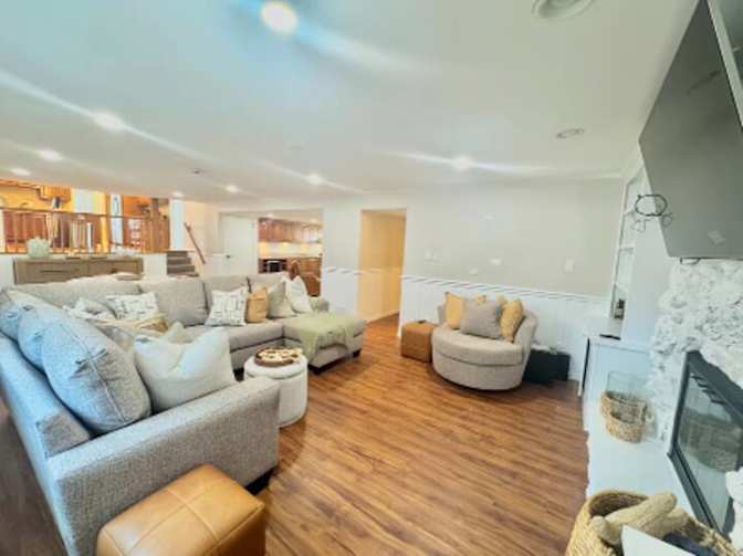 Sam's Company Holdings's room