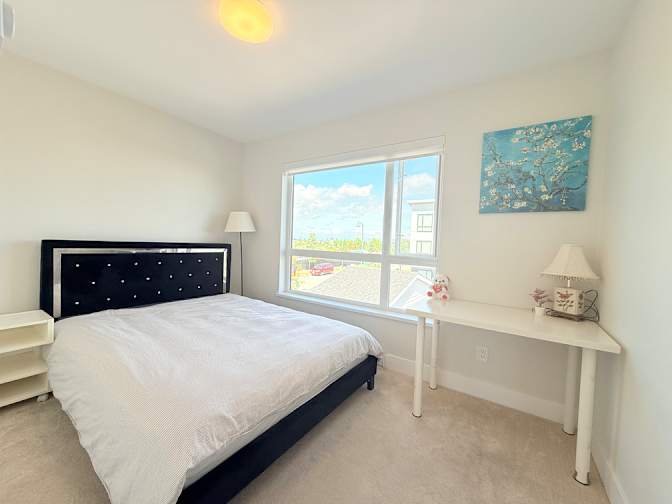 Sunny's room