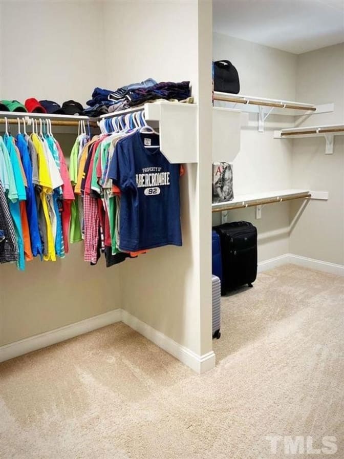 Alcove Rooms's room