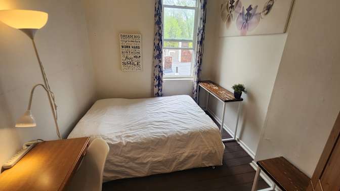 Laure's room