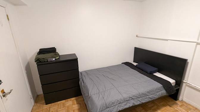 Max's room