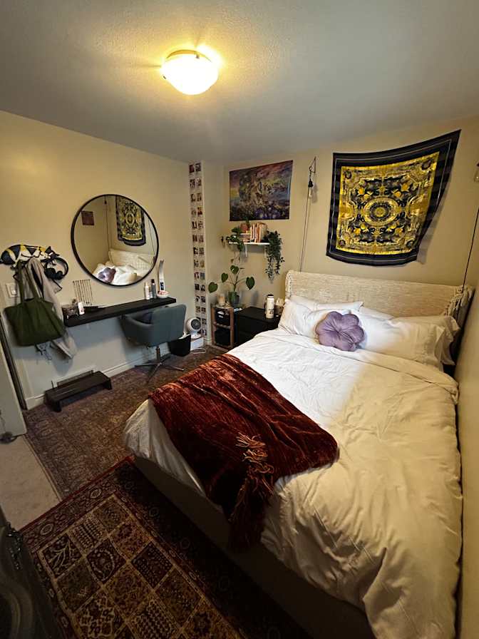 Sydney's room