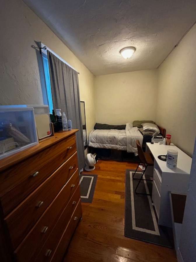alex's room