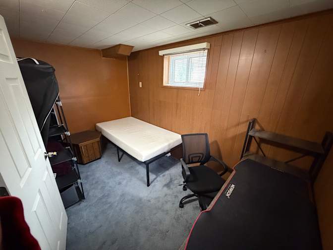Mina's room