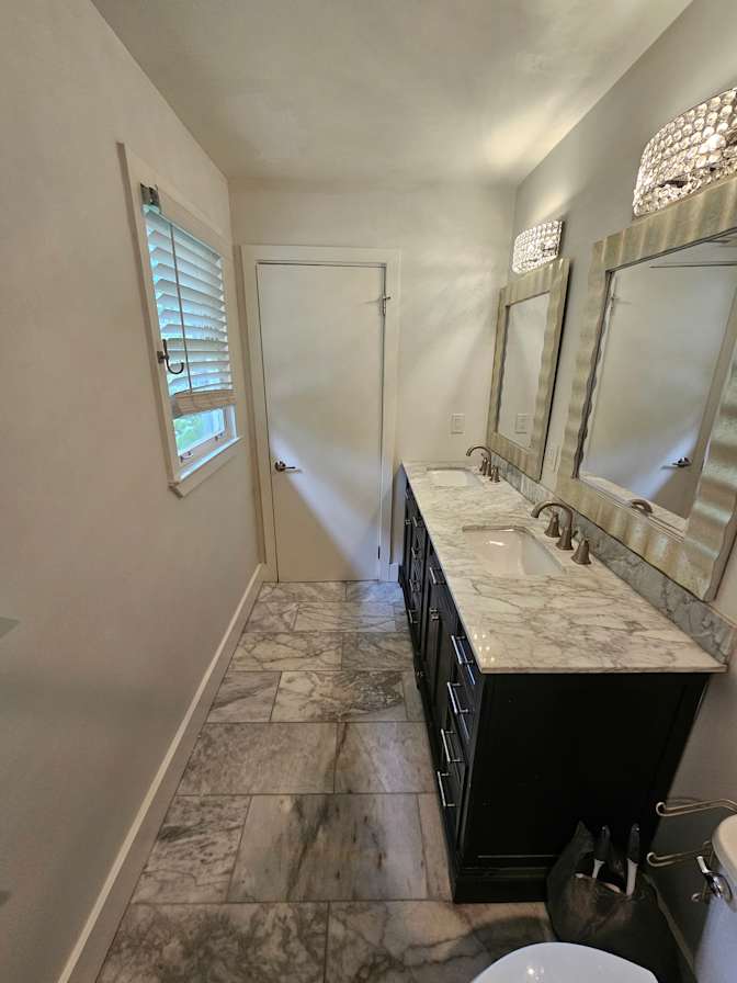 CL&C Property Management and Consulting's room
